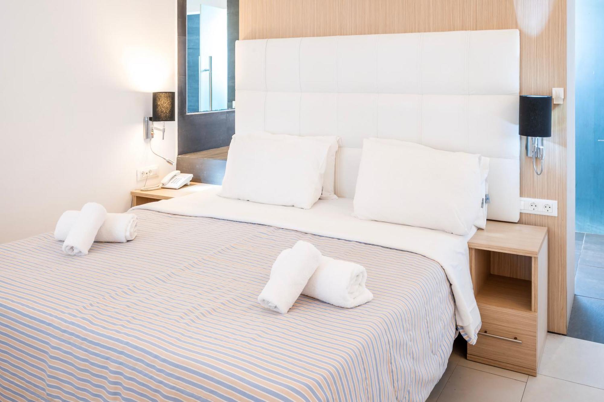 Orizontes Hotel Santorini Pýrgos Extérieur photo